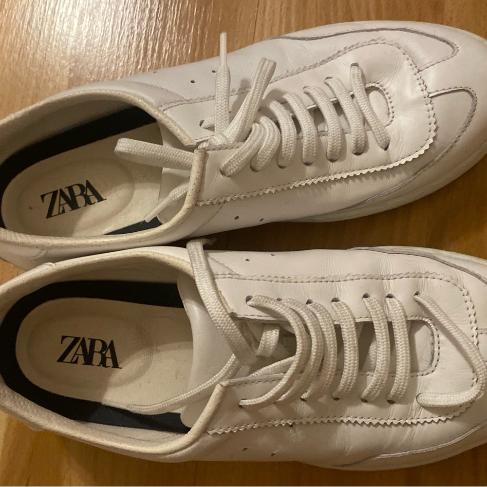 plain white shoes comfortable for casual wear or to dress up.